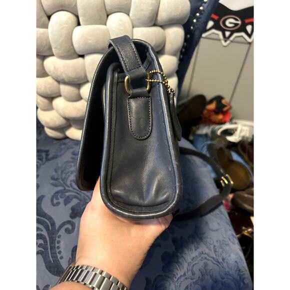 Coach Ridgefield Navy Smooth Leather Crossbody - Picture 10 of 14